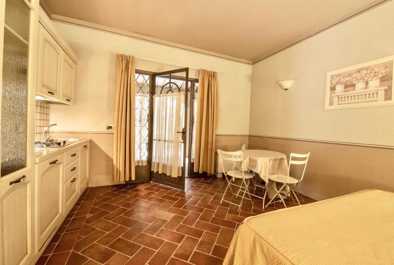 Apartments In Residence With Swimming Pool In Monteverdi Marittimo Buitenkant foto